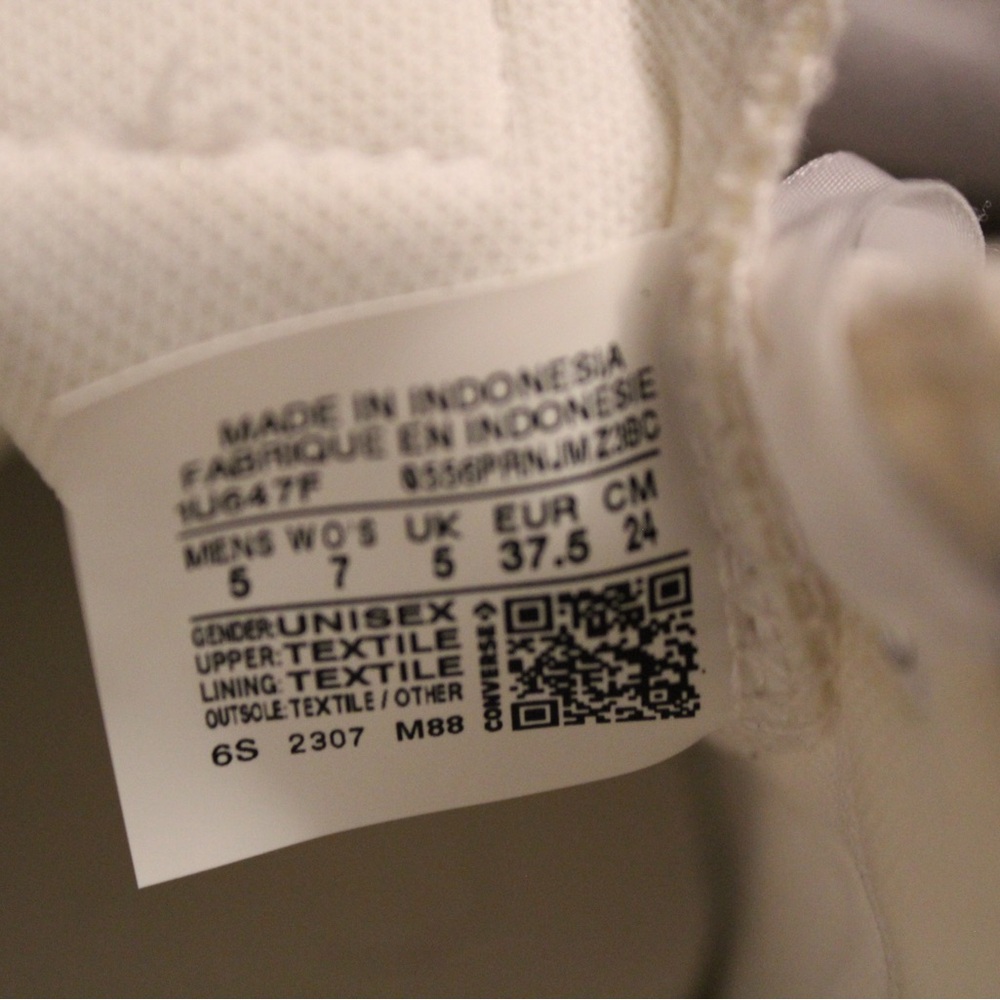 All white bling / bedazzled wedding converse - Picture 10 of 10